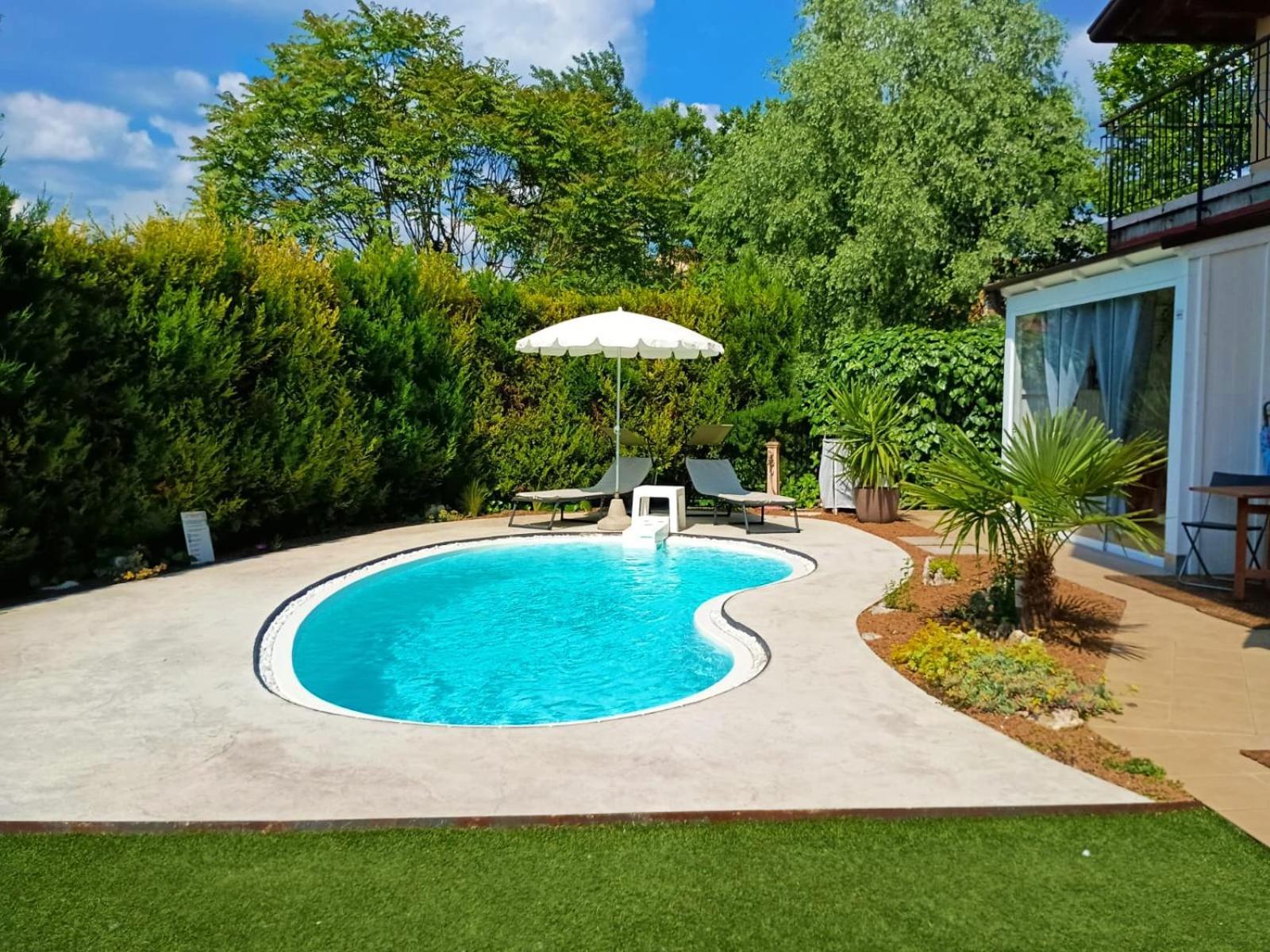 Picnic Room And Pool Castelnuovo del Garda Exterior foto